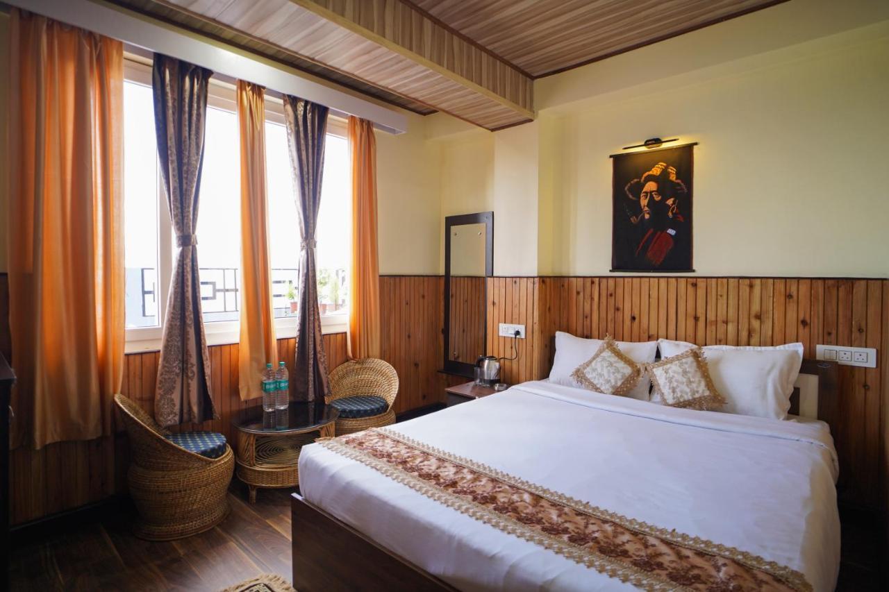 Hotel Hill Queen Near Sherpa Gumba Darjeeling Mall 5 Min Couple Friendly Exterior foto
