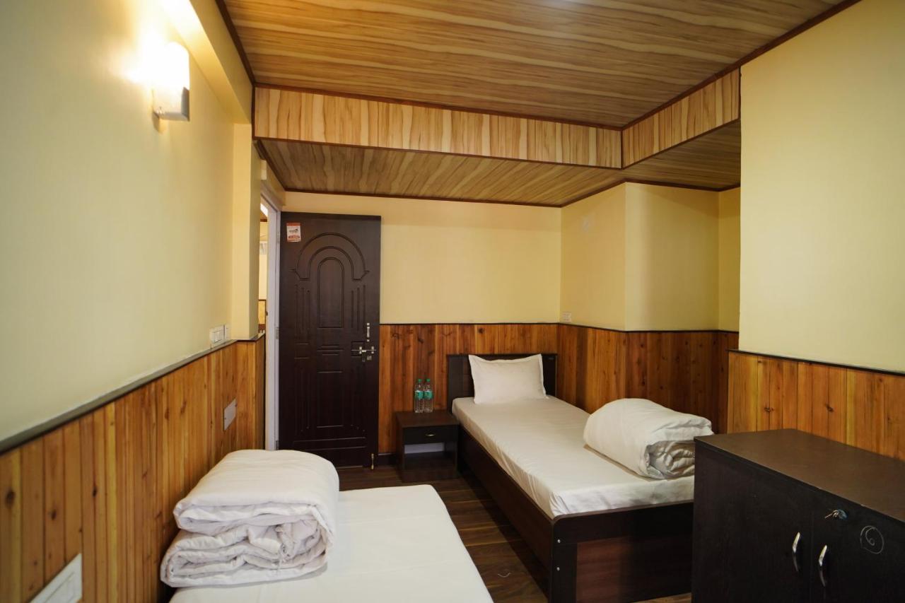 Hotel Hill Queen Near Sherpa Gumba Darjeeling Mall 5 Min Couple Friendly Exterior foto