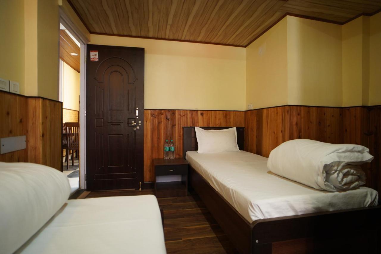 Hotel Hill Queen Near Sherpa Gumba Darjeeling Mall 5 Min Couple Friendly Exterior foto