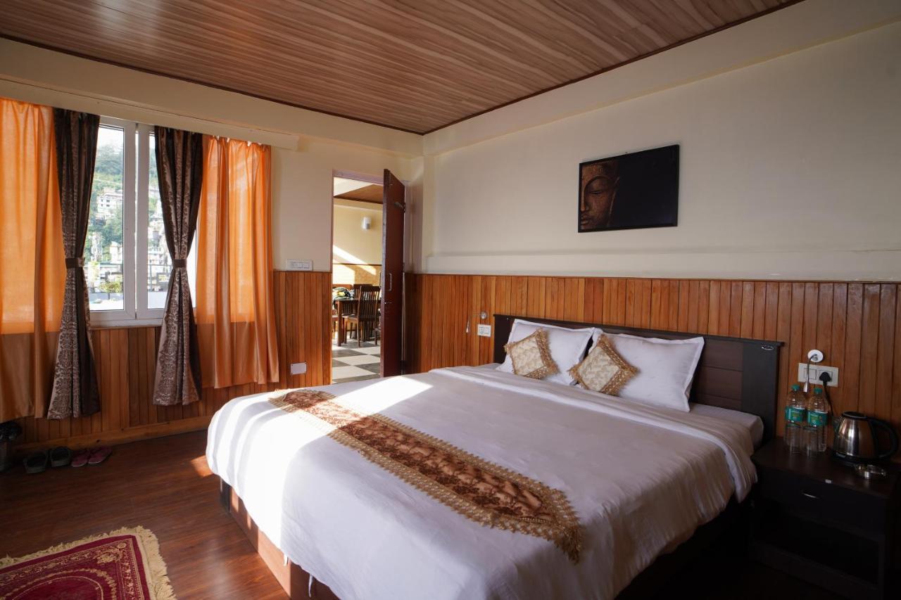 Hotel Hill Queen Near Sherpa Gumba Darjeeling Mall 5 Min Couple Friendly Exterior foto