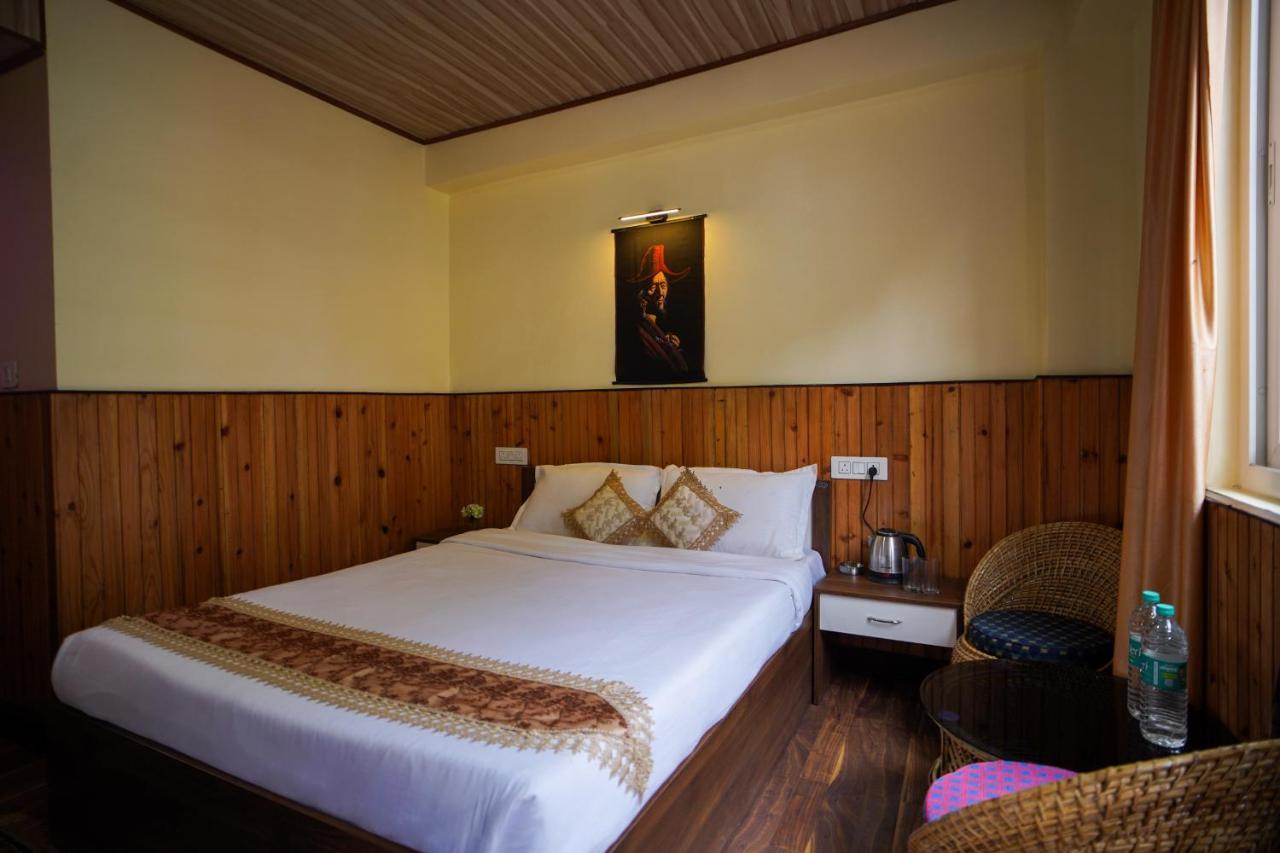 Hotel Hill Queen Near Sherpa Gumba Darjeeling Mall 5 Min Couple Friendly Exterior foto