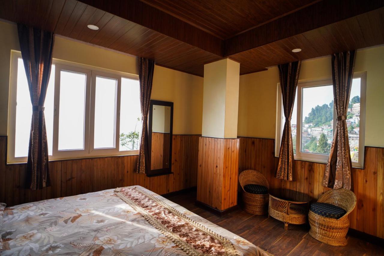 Hotel Hill Queen Near Sherpa Gumba Darjeeling Mall 5 Min Couple Friendly Exterior foto