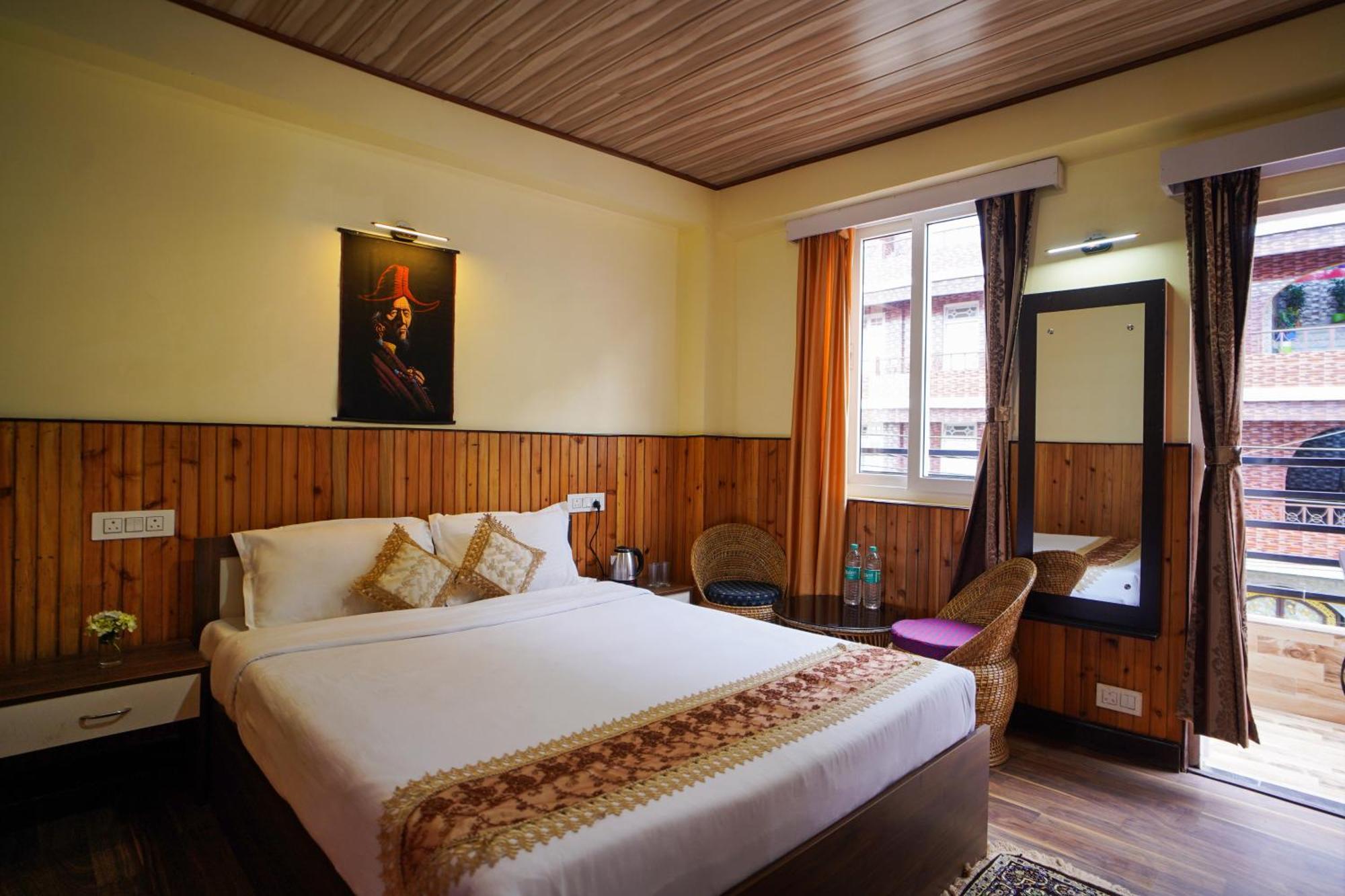 Hotel Hill Queen Near Sherpa Gumba Darjeeling Mall 5 Min Couple Friendly Exterior foto