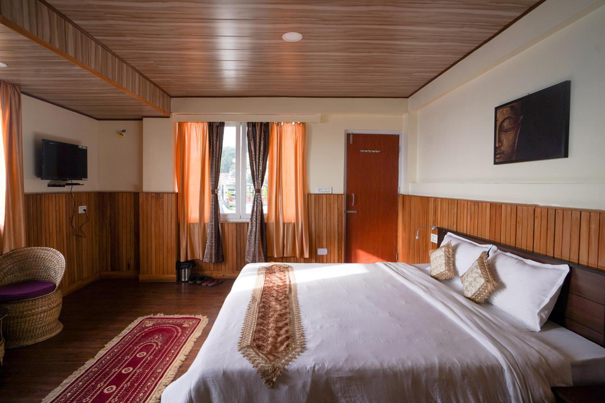 Hotel Hill Queen Near Sherpa Gumba Darjeeling Mall 5 Min Couple Friendly Exterior foto
